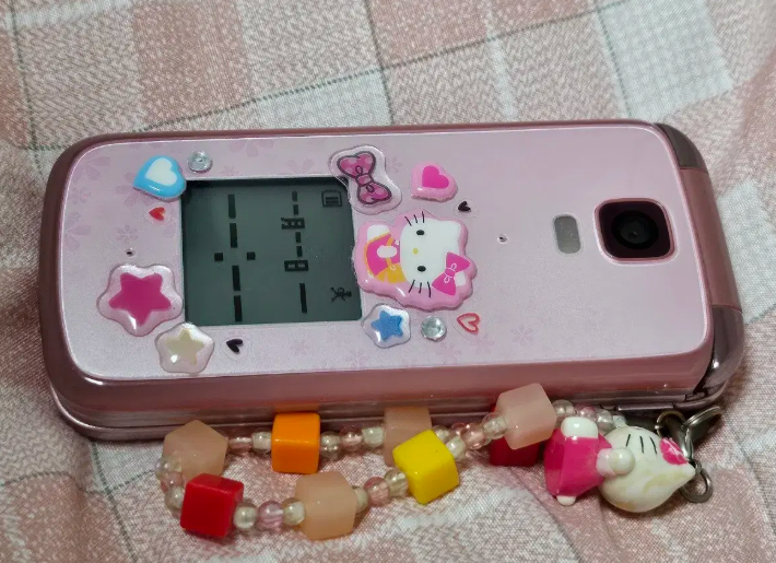 일본폰/고전폰/빈티지폰/폴더폰/작동폰/목업폰/키티폰