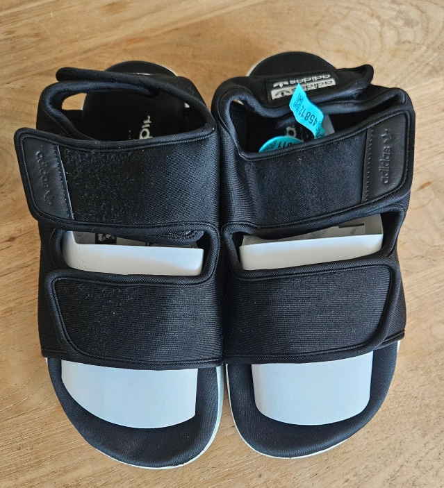 adidas 샌들 245