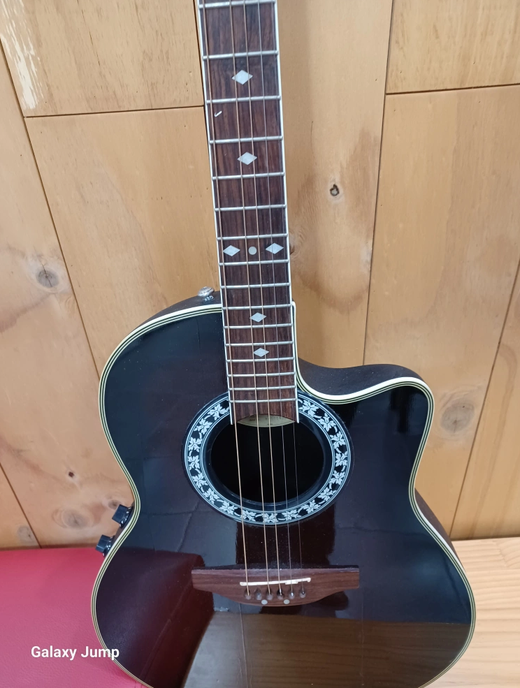 크래프터 ES-850 픽업장착된오베이션통기타입니다